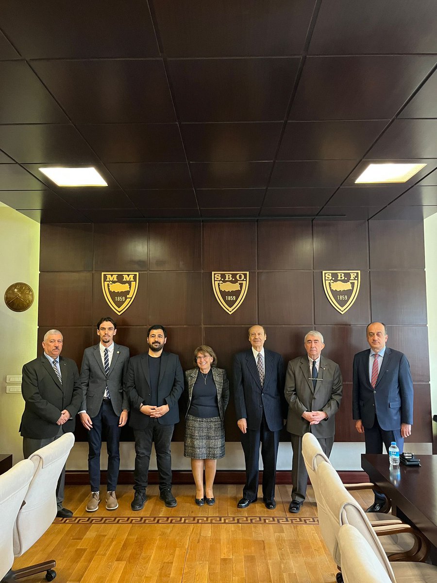 muhmuratarslan's tweet photo. Zor Zamanlarda Diplomat Olmak kitabımızın Ankara Üniversitesi Siyasal Bilgiler Fakültesi’nde bir panel ile tanıtımını yaptık. https://t.co/G9vkWvgjlY