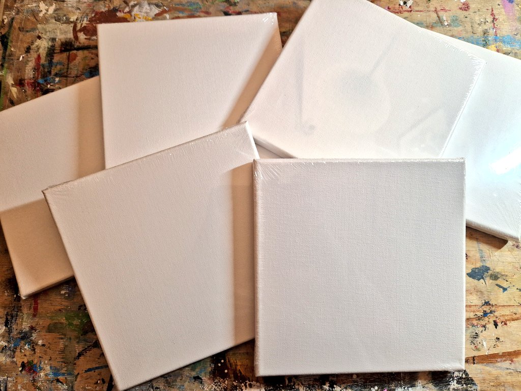 One week till exhibition and 6 blank canvases...can I fill them!?! What small animals would you like to see me paint? 🥰 #artist #artistontwitter #blankcanvas