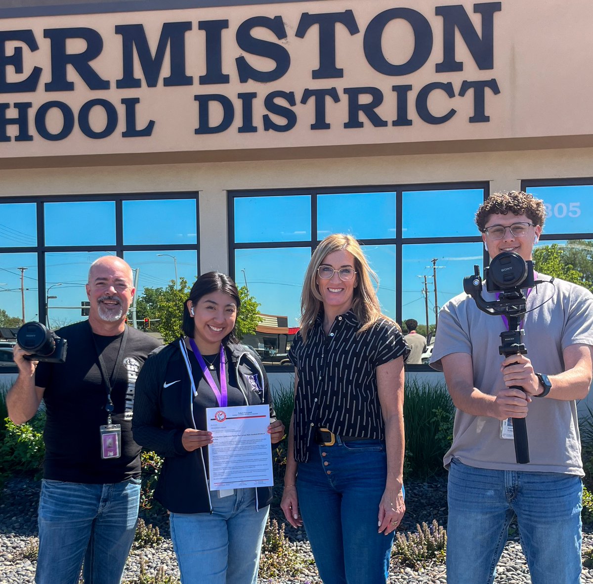 Happy School Communicators Day to the amazing communications team at the Hermiston School District! Thank you for keeping us informed, engaged, and connected!
