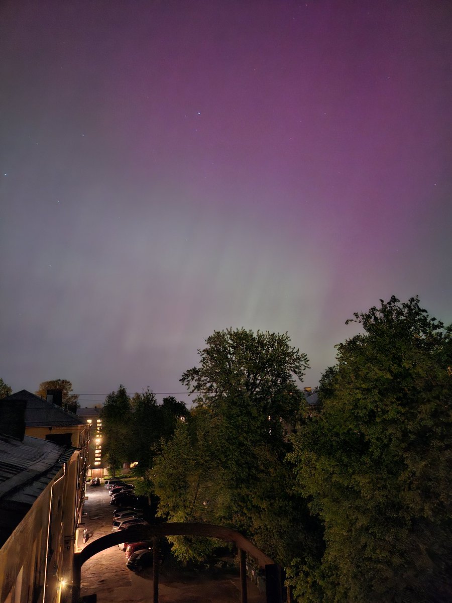 ziemeļblāzma no Teikas jumta