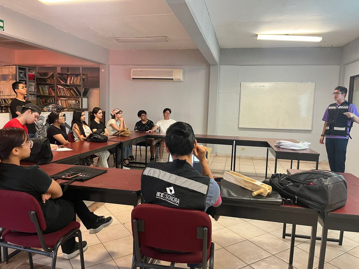 IEESonora's tweet photo. Como parte del plan  #VotarSíImporta Jóvenes Promotores de la Democracia de Hermosillo capacitan a integrantes de las asociaciones @MujerportiAC y @ValorJuvenilMx sobre la importancia de ejercer su voto el próximo #2dejunio https://t.co/TaGP63Lirh