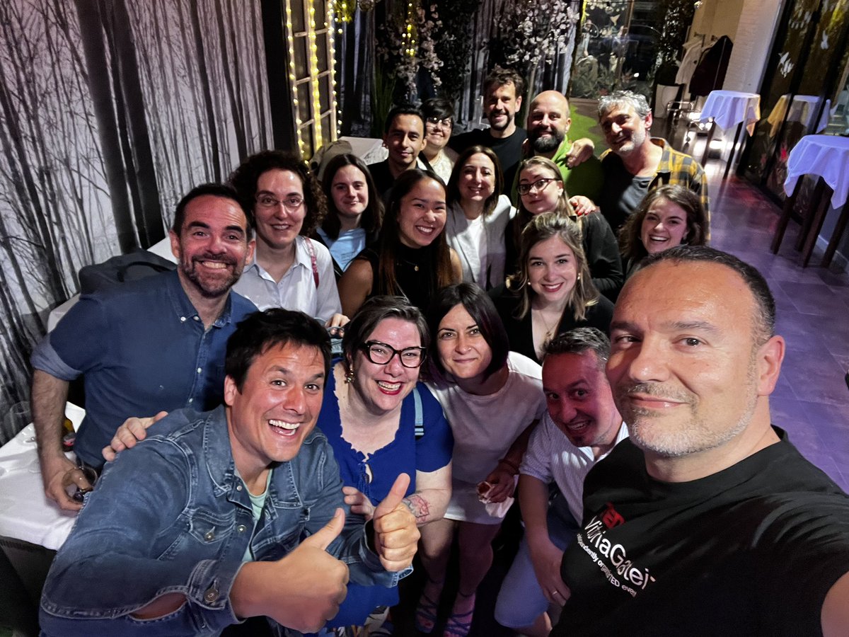 Maripuchi's tweet photo. Mañana, time for #TEDxVG. Esto no me deja etiquetar a todos. ❤️🔥 https://t.co/QCplE89wYH