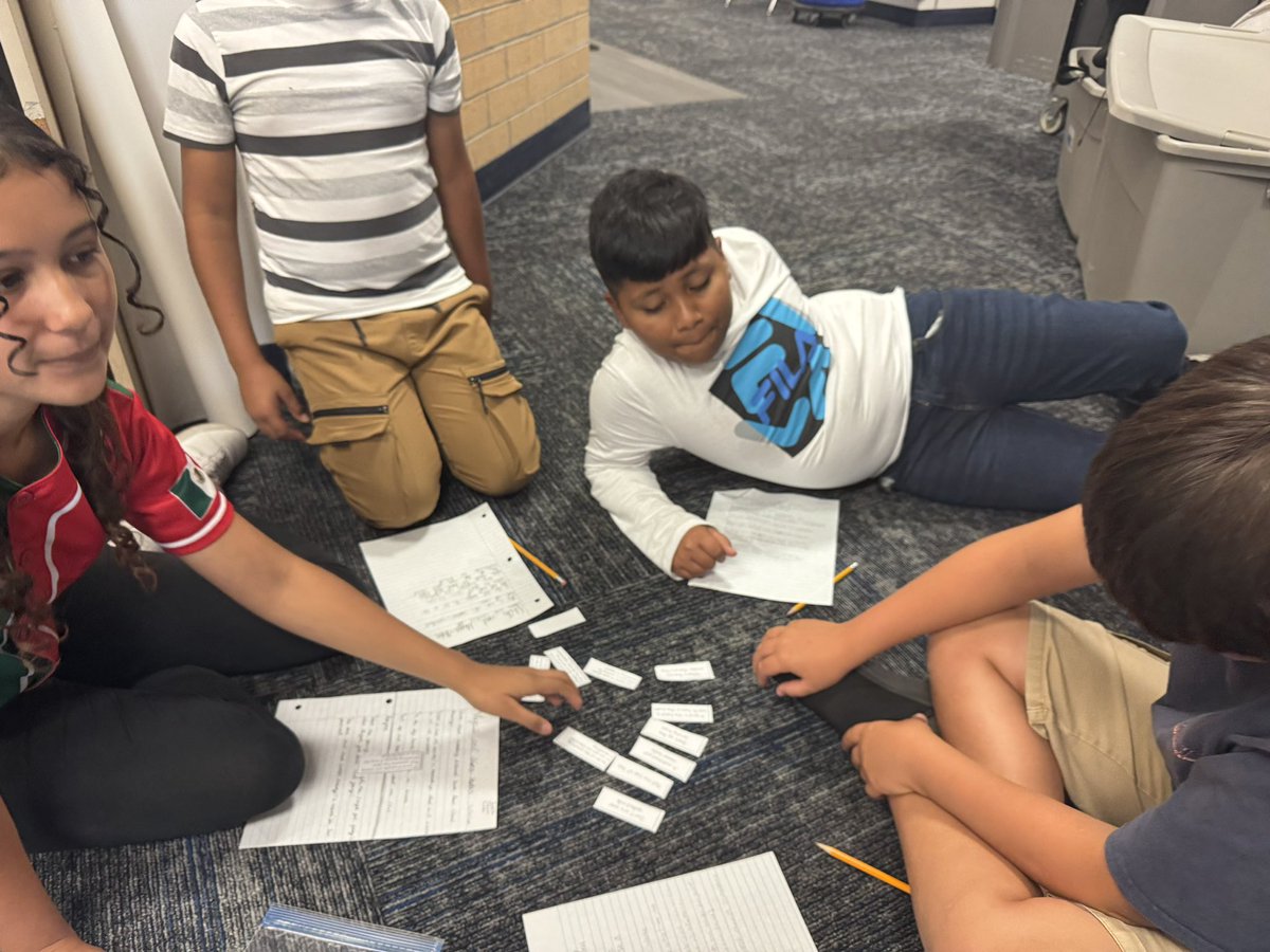 CondonsClass's tweet photo. We are sorting common adages with their meaning! #figuativelanguage @SpringCreekES https://t.co/vqPe0fB5uW