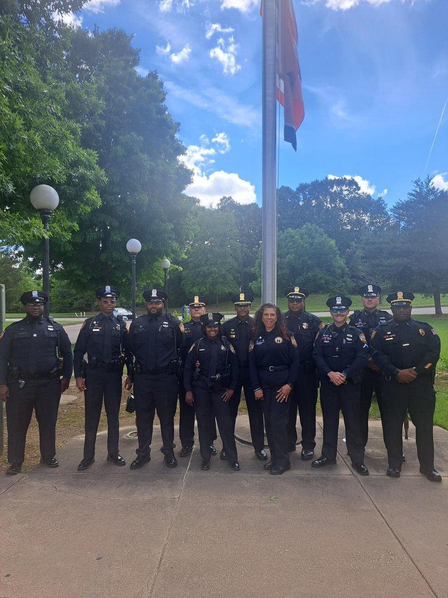 MEM_PoliceDept's tweet photo. Today the Memphis Police Department honored our fallen officers before we send families off to Washington DC, for Police Memorial week, May 12 - 18, 2024.
#memphispolicedepartment #memphistn #policememorialweek #fallenheroes #fallenofficers https://t.co/7clfURDO6q