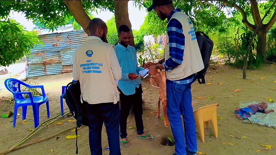 FspdRdc's tweet image. Le 09/ 05 /2024 dans le cadre du projet @VlfCongo exécuté par le @CarterCenter et mise en œuvre par L'ONG DH @FspdRdc  a réalisé une activité de sensibilisation porte à porte sur les VBG dans la commune de la N'SELE à #Kinshasa au quartier BUMA.