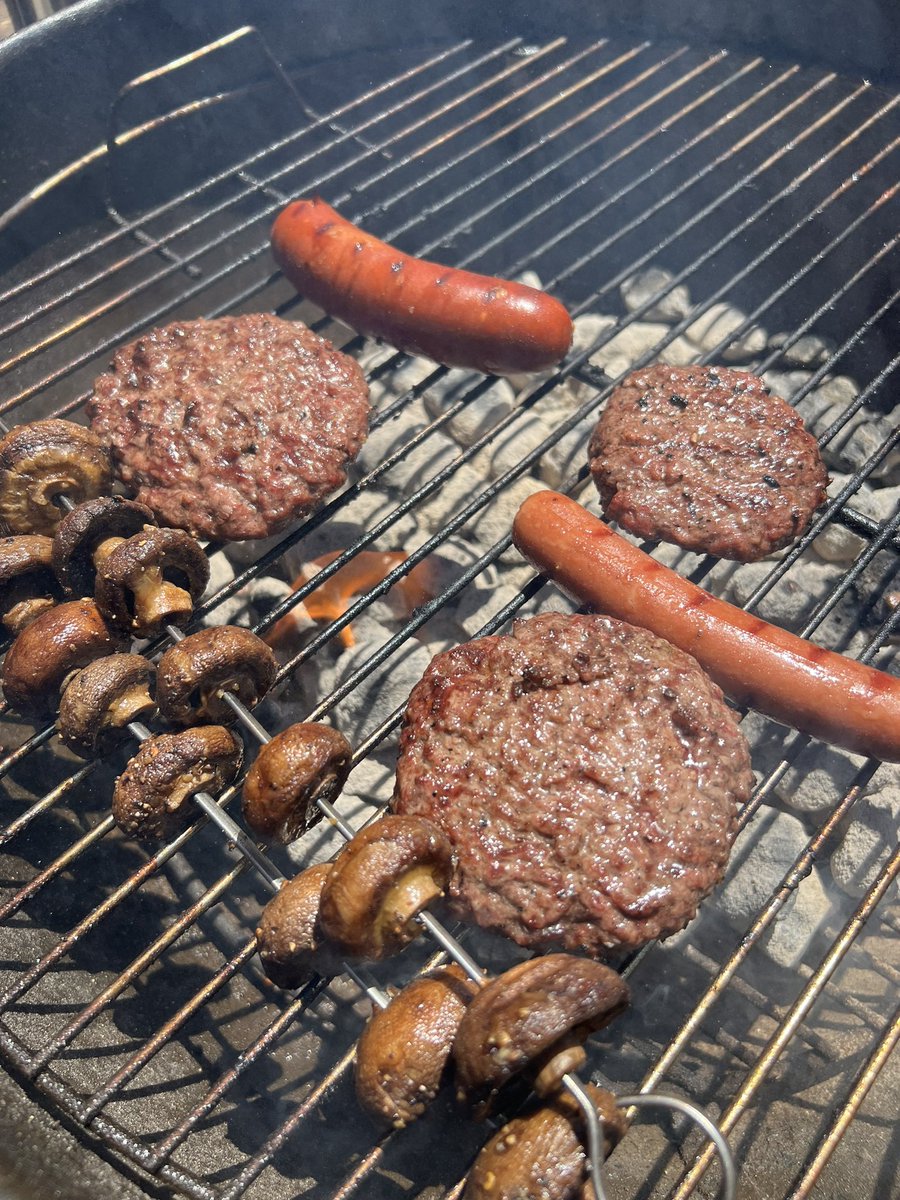 #FridayVibe #BBQ lunch is ready! 👍😋