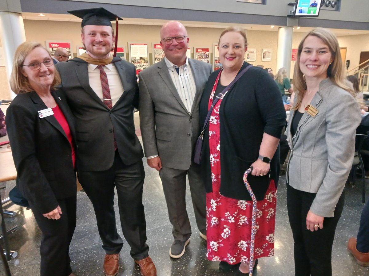 🎓🐺👏 Congratulations to all our NIU College of Business graduate students who earned their advanced business degrees today! It was great to see you all at our reception in Barsema Hall!🎓🐺 👏 Go, Huskies!