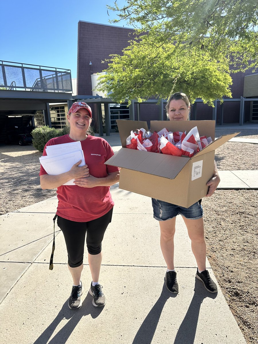 Thank you to our BCHS Parent Association for all the ❤️ and food to make Teacher and Staff Appreciation Week special! We are so grateful for you! @DVUSD @DrFinchDVUSD @BcJagNation