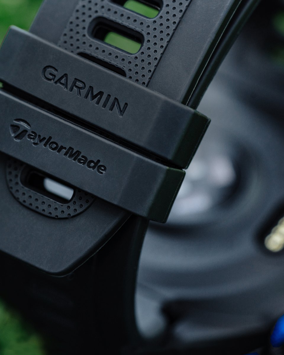 The @TaylorMadeGolf x Garmin #ApproachS70 is like a caddie on your wrist — in copper and a new blue colorway. Adorned with a branded bezel and keepers, it's designed to help elevate your game by providing yardages, score keeping and more. ⛳️ ms.spr.ly/6015YpnJZ
