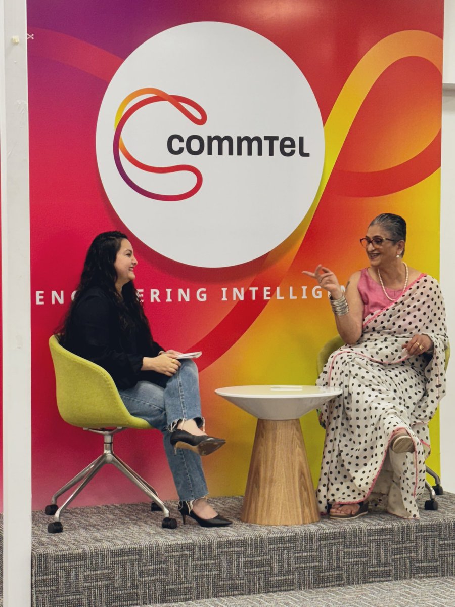 #WhatDidYouWearToWorkToday 
But this was yesterday - Friday in  saree .
Was speaking at a Communications & Networking company as part of their ‘EmpoweringHer’ series of lectures for their employees.