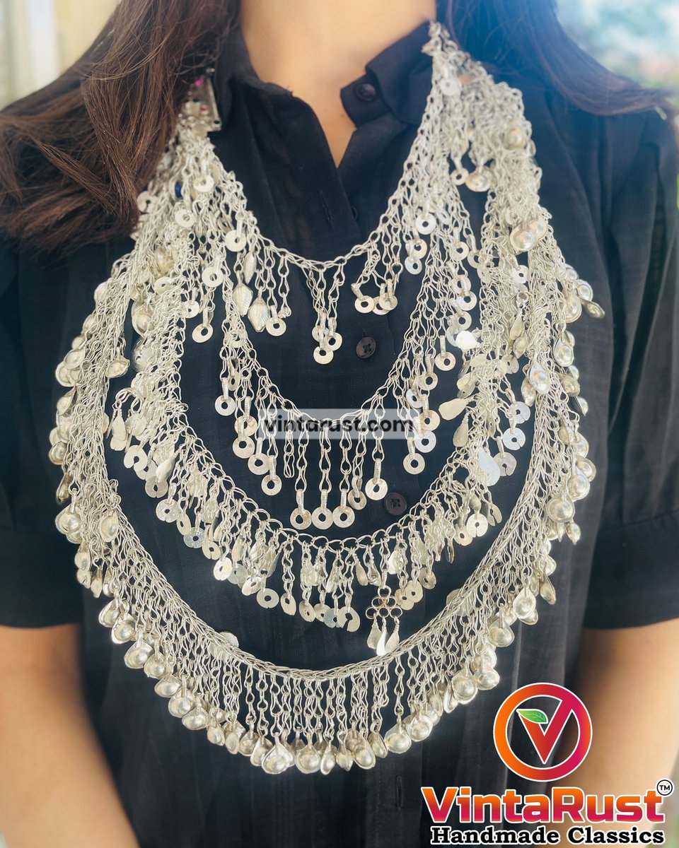 Tribal Multilayers Massive Silver Kuchi Necklace.🌺💎 

Shop now at buff.ly/3wv9XyN

#bohojewelry #statementnecklace #fashionaccessories #bohochic #tribalstyle #handcraftedjewelry #silvernecklace #bohemianfashion #multilayernecklace #artisanjewelry #bohostyle #vintarust