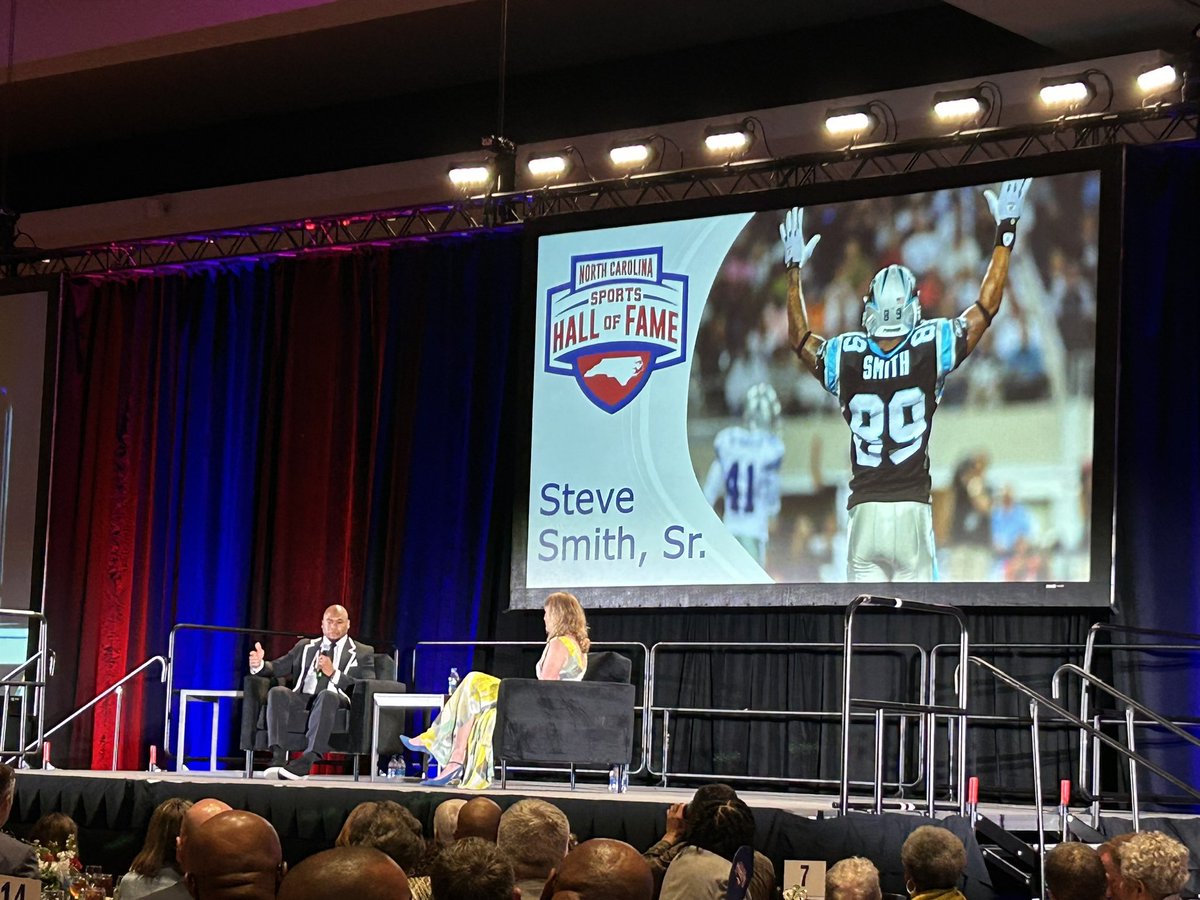 Congratulations @SteveSmithSr89 on your induction into the @NCSHOF tonight 👏