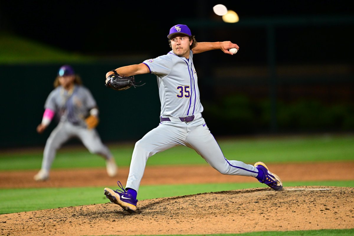 Mid 9 | On to the bottom of the ninth LSU - 7 BAMA - 6