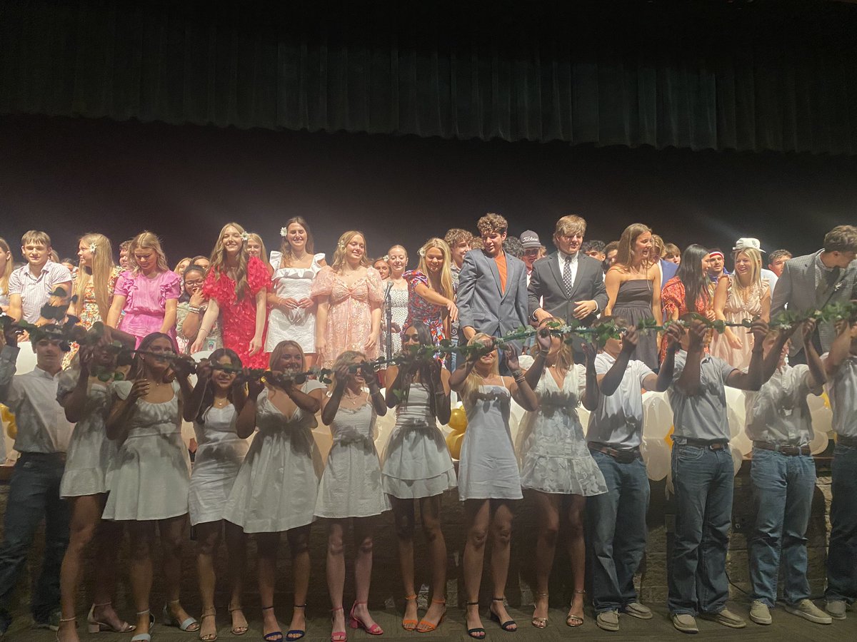 Jennifer Griffin (@griffinadmin) on Twitter photo Class of 2024 passed the Daisy Chain to the Class of 2025!! I love this tradition!! <a href="/MCoachtoliver/">Mrs.CoachToliver</a> <a href="/mrscoachlopez/">Kelsey Lopez</a> <a href="/SmittyA77/">Aaron Smithers M.Ed; BS Secondary Ed; BA Theater</a> <a href="/BrenhamHSCook/">Sarah Cook</a> Class of 2024 passed the Daisy Chain to the Class of 2025!! I love this tradition!! <a href="/MCoachtoliver/">Mrs.CoachToliver</a> <a href="/mrscoachlopez/">Kelsey Lopez</a> <a href="/SmittyA77/">Aaron Smithers M.Ed; BS Secondary Ed; BA Theater</a> <a href="/BrenhamHSCook/">Sarah Cook</a>