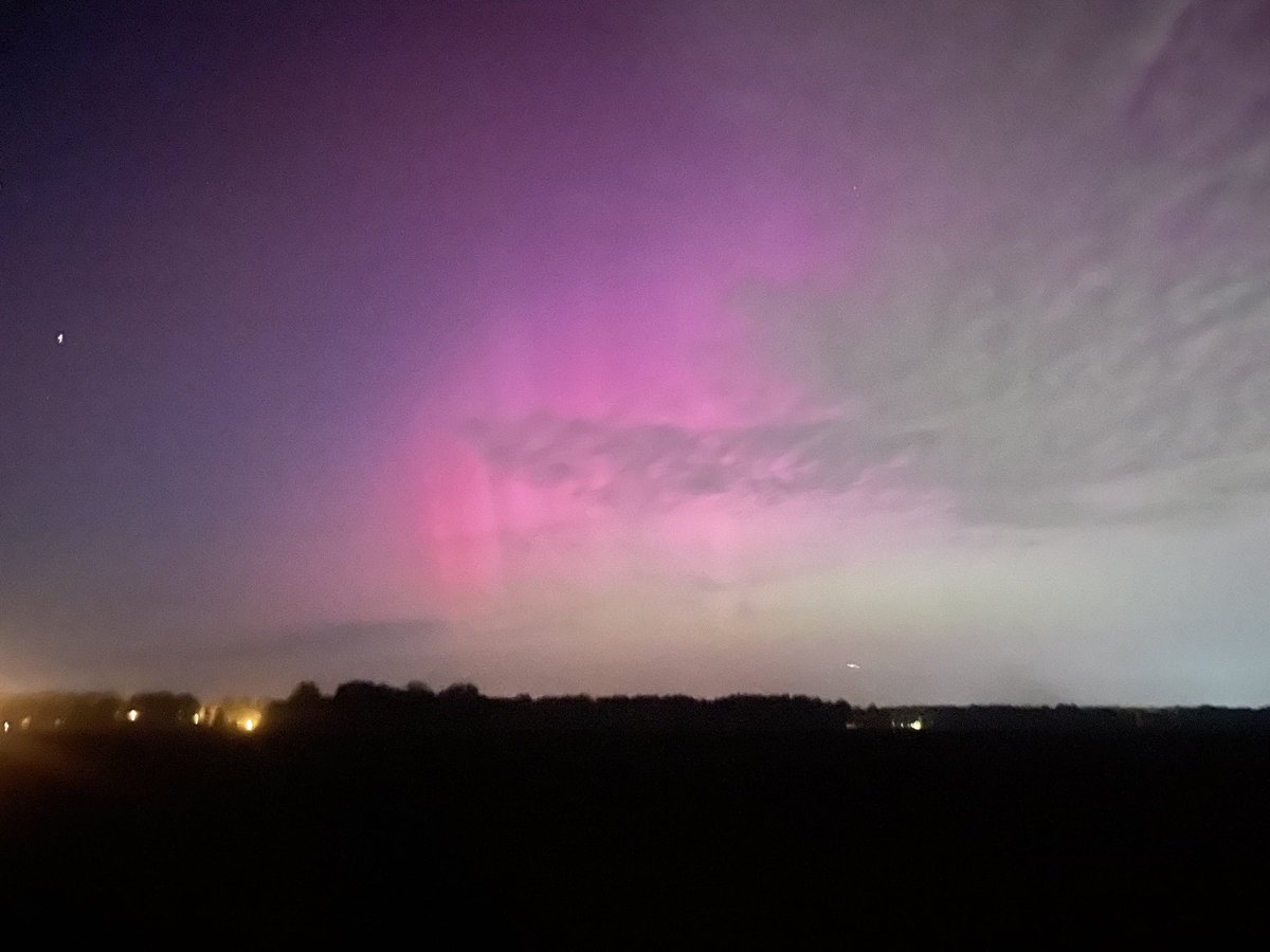 Holy crap….MOBILE! Can actually see them with the naked eye! #aurora