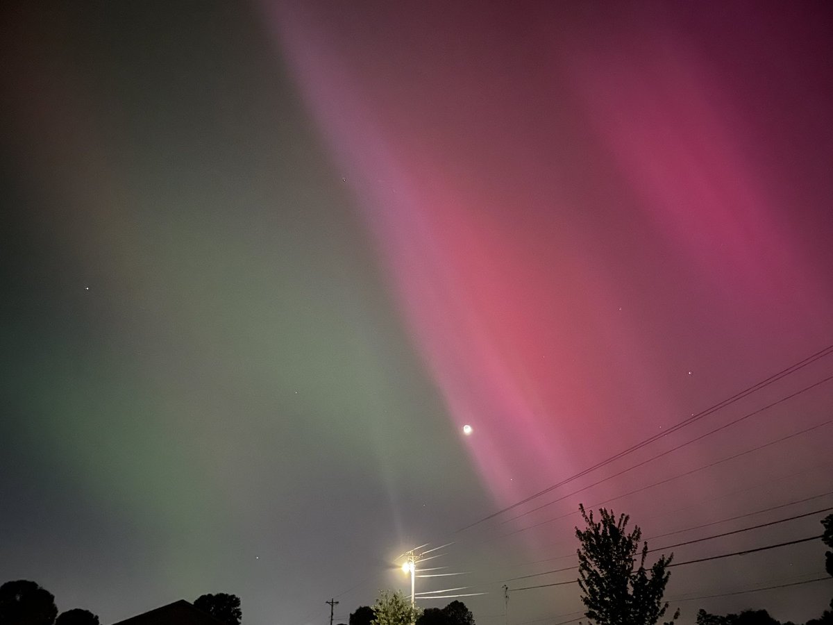BlakeStew's tweet image. Aurora in Bowling Green! 

*Unfiltered photos*