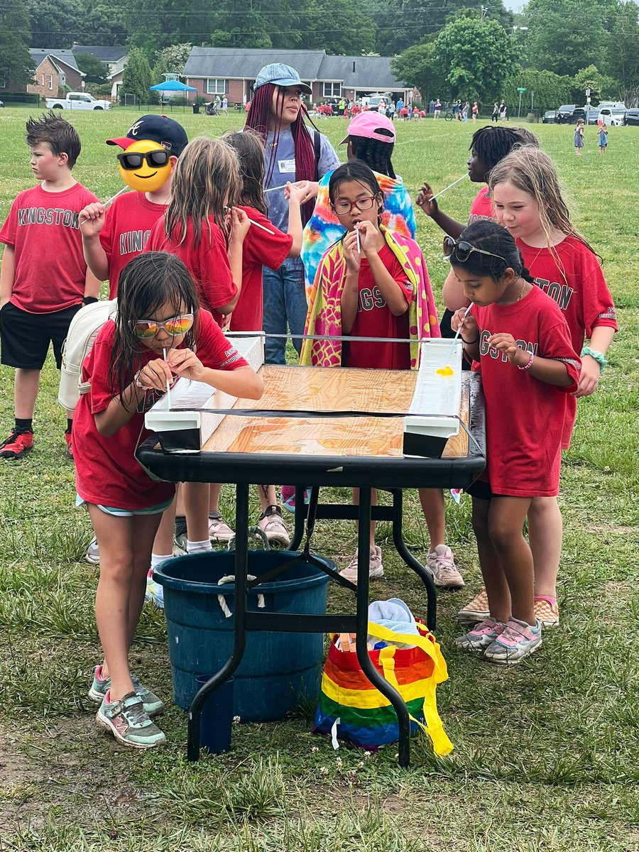 ItsmeMsMcG's tweet photo. Field Day Fun!! 😎 https://t.co/IgzooWZ6aU