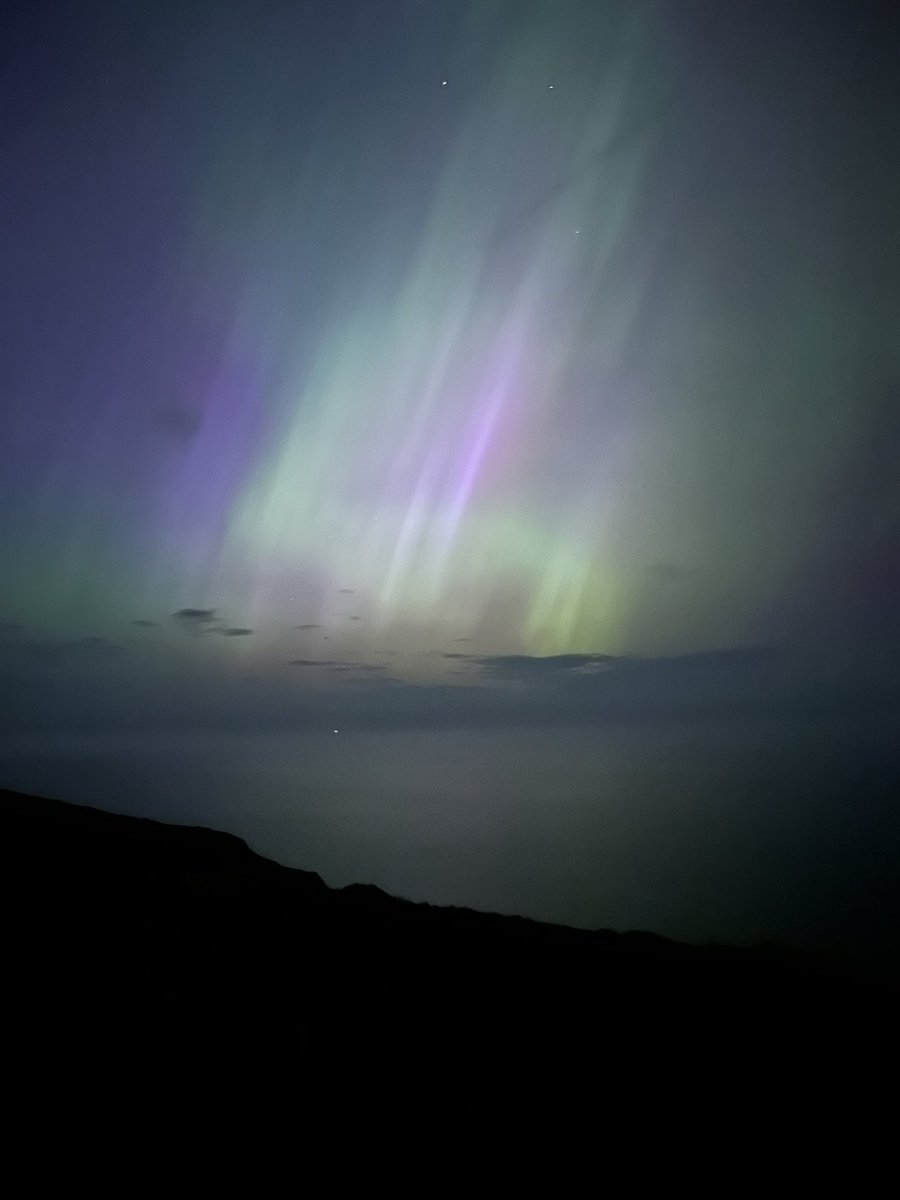 BrayanRG01's tweet photo. Cumplí mi sueño de ver auroras boreales https://t.co/KMDiJPTETA