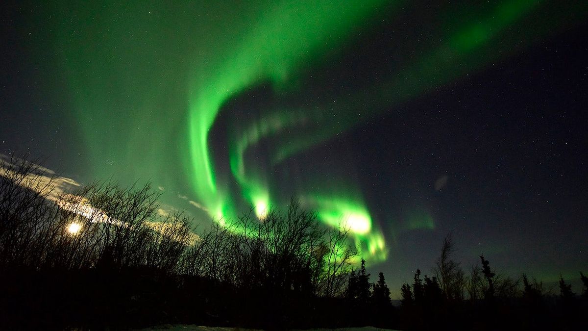 Solar flare could disrupt communications, produce northern lights fox2detroit.com/news/northern-…