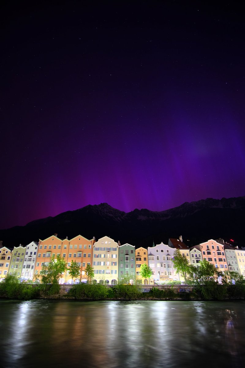 Northern Lights in Innsbruck, Austria 🌌
#aurora #Auroraborealis #Polarlicht #Nordlichter