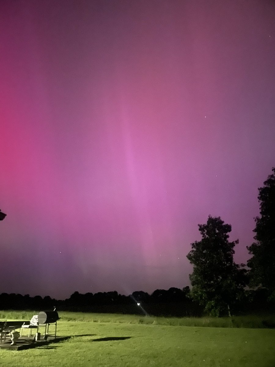 828cindy's tweet photo. Northern Lights @spann https://t.co/AewYcpDWXO