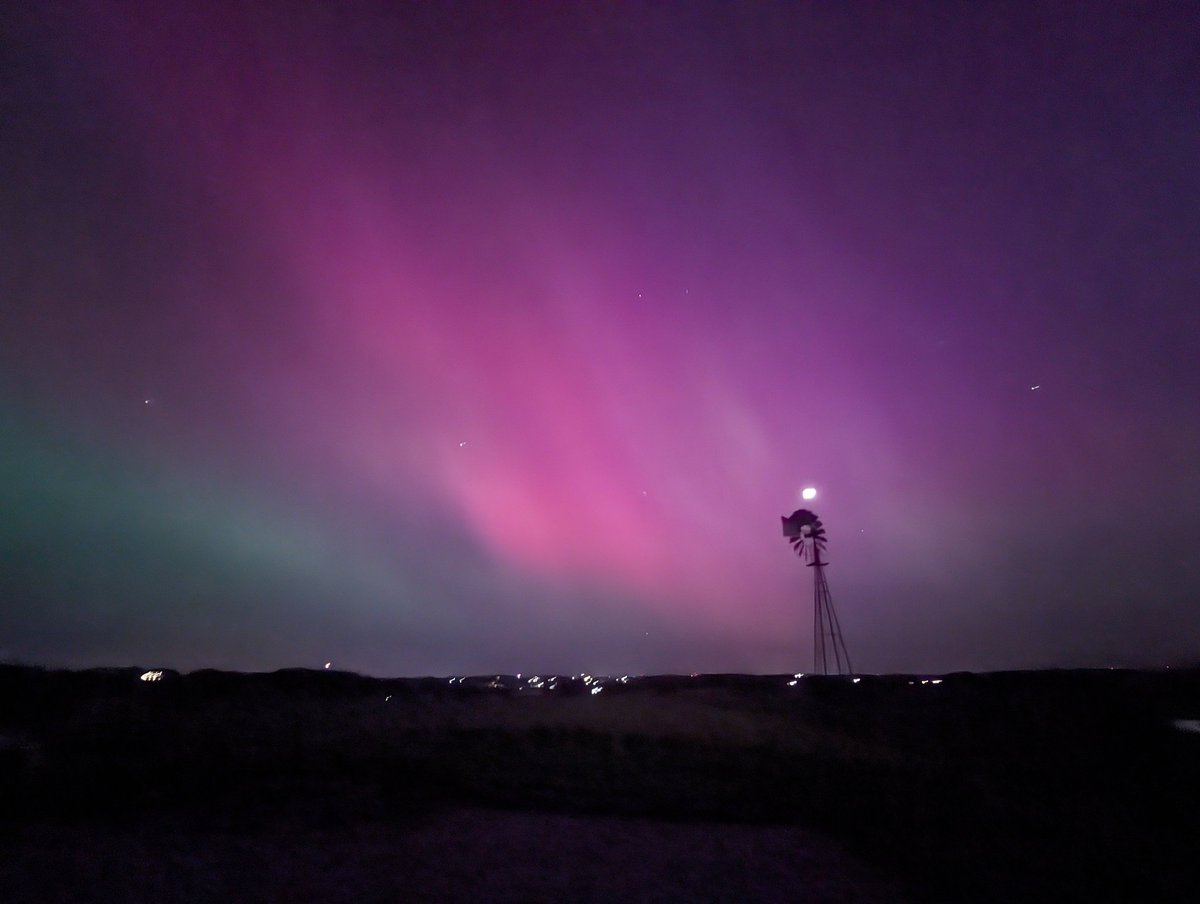 TheDuggem's tweet photo. Great light show in Amish Country https://t.co/36YPA4bp9r