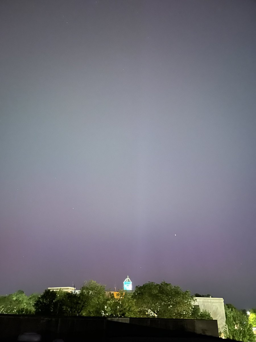 HOLY COW THE NORTHERN LIGHTS IN BOWLING GREEN KY!!! #WKU #kywx