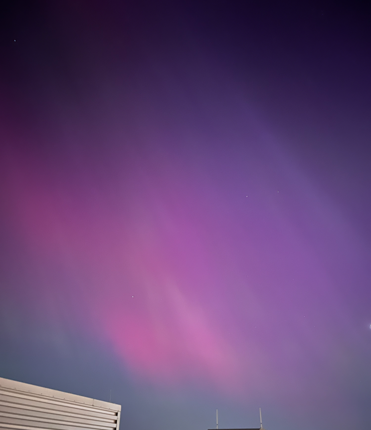 The northern lights are visible across the area! Here are a few pictures from our office just outside of Cleveland. Long exposure photos will bring out the best of the northern lights but they are visible to the naked eye. Head outside and look up! #OHwx #PAwx