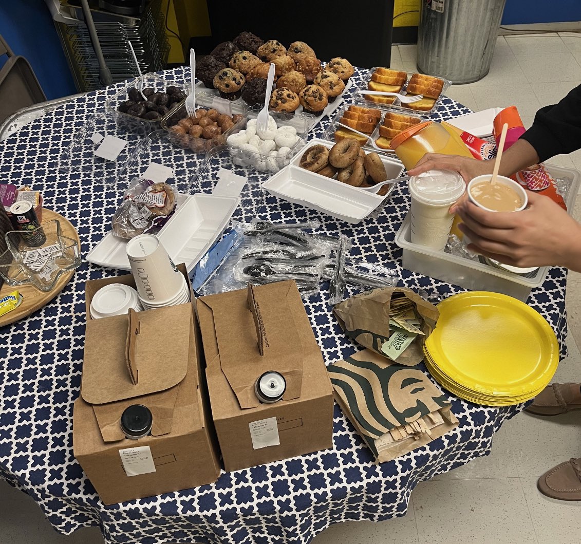 Our Teacher Appreciation continued with a delightful dessert bar, a scrumptious breakfast by our fantastic school counselor, & a delicious lunch provided by our outstanding PTO president. We were honored to celebrate our teachers this week.♥️😊🎉@CisnerosSandra0 @HisdSouth