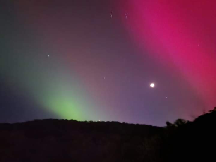 Never in my wildest dreams did I think I'd see the northern lights from Missouri!