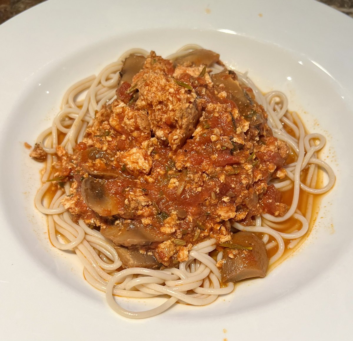 Feeling incredibly 🙏🏼🙂🥰 blessed today! 🌟 Gabrielle whipped up this amazing homemade chicken spaghetti 🍝 with gluten-free pasta just for me. It’s perfectly organized on the plate, making every bite as delicious as it looks! Truly, it’s the little things like this that warm ❤️