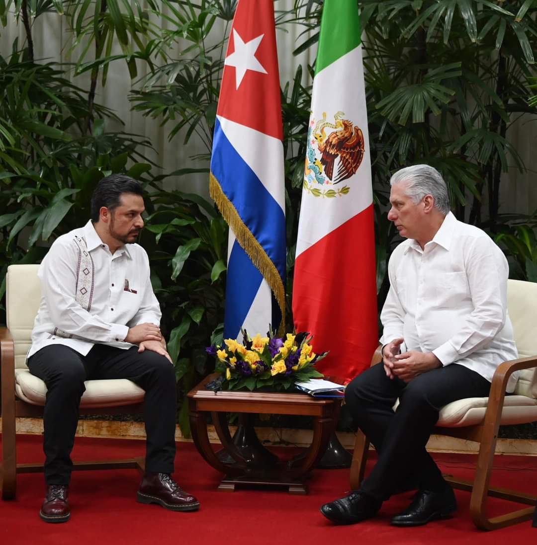 Por instrucciones del presidente @lopezobrador_ se encuentra en #Cuba @zoerobledo, Dtor Mexicano del Seguro Social para seguir fortaleciendo los trabajos de cooperación entre ambas naciones🇲🇽🤝🇨🇺 #CubaCoopera #CubaPorLaPaz @PartidoPCC @DiazCanelB