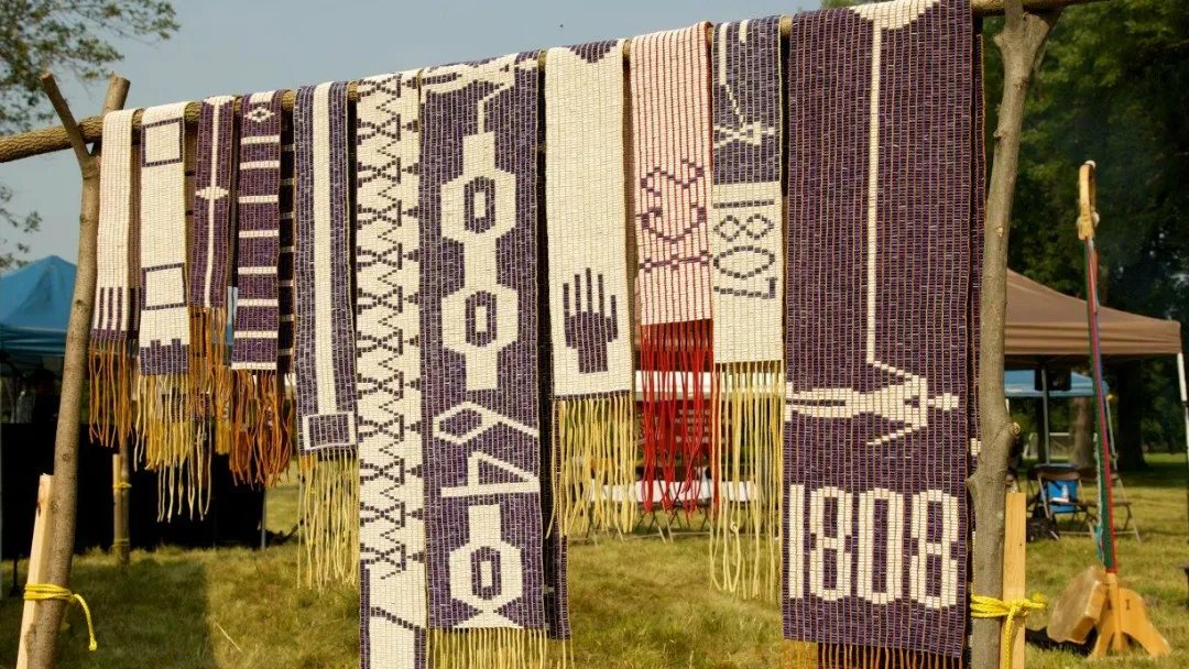Wampum Belts, the traditional shell bead of us Eastern Woodlands groups.
woven in a particular design or pattern to depict events in history. used during ceremonies and as documentation. Strings or woven belts were used to convey position, status and rank as well.