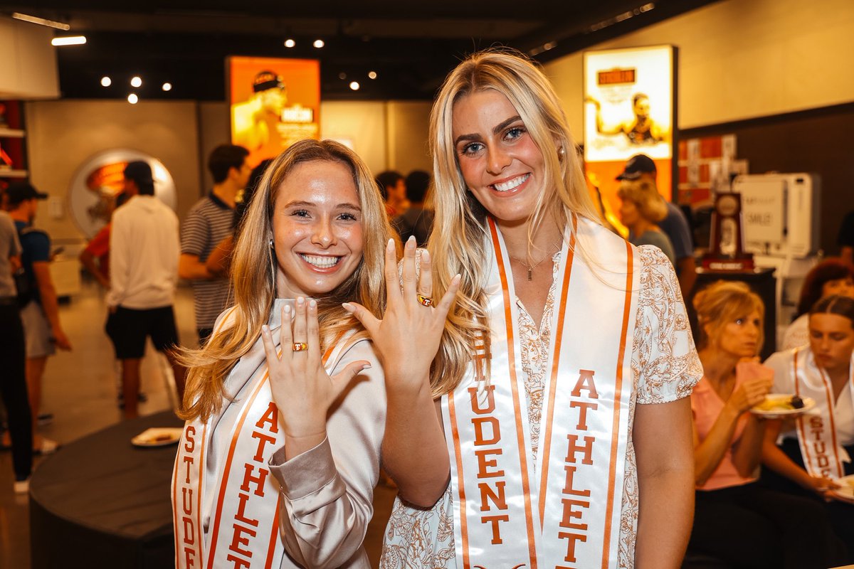 couldn’t be more proud of our grads 🤘 #HookEm | #RunWithTexas