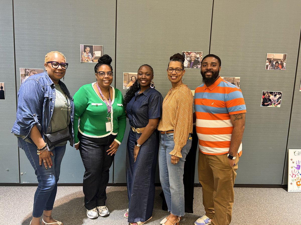 The @HCS_TitleI FES Team supported our Foster Grandparents that come in daily to assist our students at the Foster Grandparent Program Denim and Diamond banquet. Thank you for having us. #WeAreHCS @HamptonCSchools