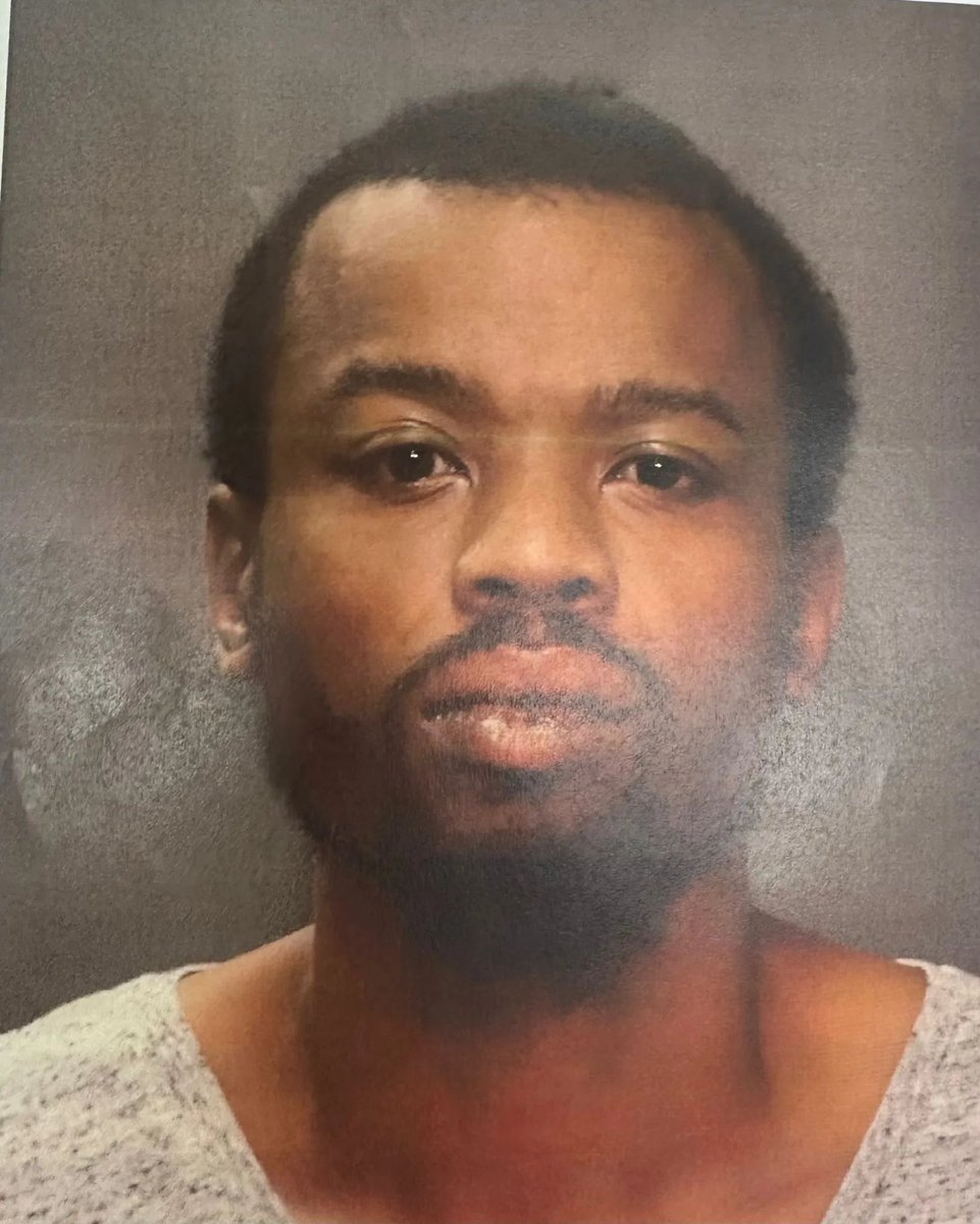 According to Chief of Detectives Joseph Kenny, cops are looking for 39-year-old Kashaan Parks, who police believe used a belt to choke out a 45-year-old woman on 152nd Street and 3rd Avenue and rape her in the street. Cops were not immediately aware of the incident, since the…