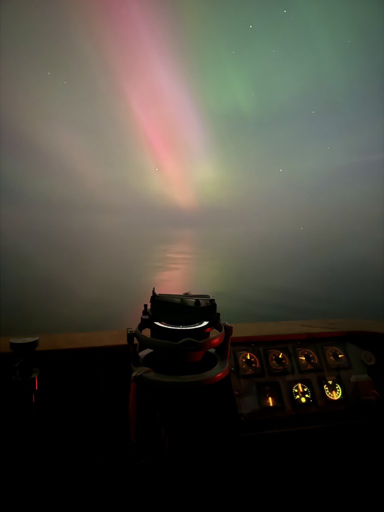 Aurora borealis from the port bridge wing of #LÉGeorgeBernardShaw @naval_service