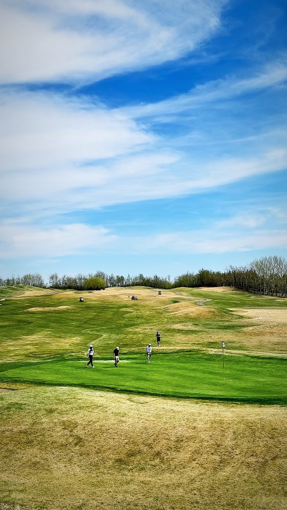 It’s a great day to be throwing darts on Hole 13! 🎯