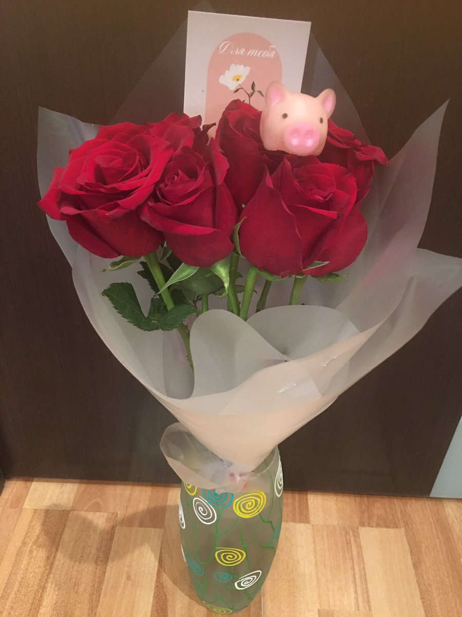 Bouquet Friday and wonderful my favorite candy! 🍀How did you finish a this week?🙃  
#rose #roses #rosé #rosegold #rosetattoo #rosequartz #roseblackpink #rosegarden
@rusbuket 
#rosewine #rosè #roseallday #roseedit #rosetyler #roséblackpink #rosegoldhair #roséallday #rosecut