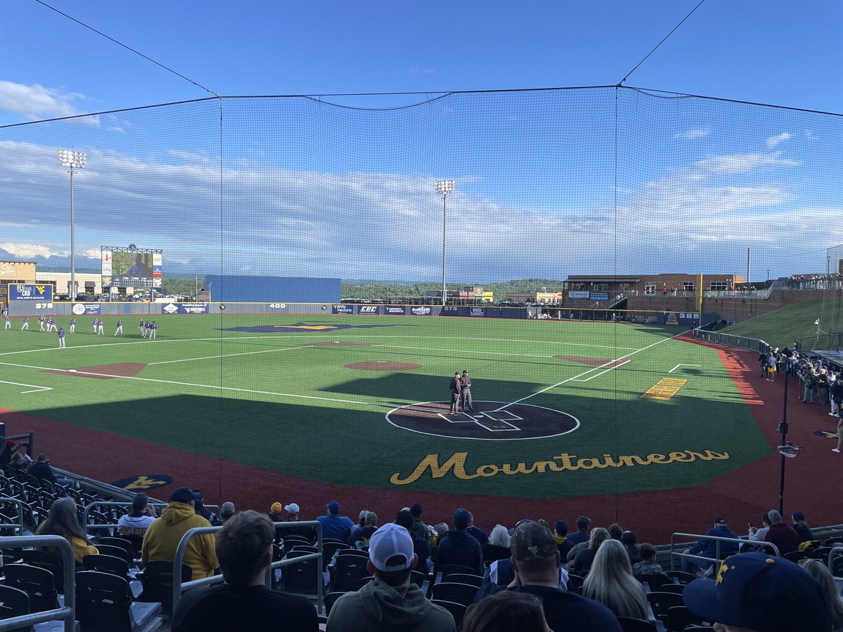 One last home series for <a href="/CoachMazey/">Coach Randy Mazey</a>. What a career. Let’s go <a href="/WVUBaseball/">WVU Baseball</a>! ⚾️