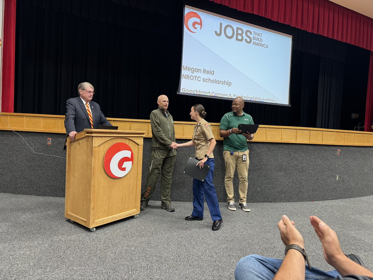 Fantastic morning speaking at Goochland CTE Signing Day where we recognized young leaders for joining the trades & our military after graduation. Thank you Goochland CTE director Bruce Watson, your team, local businesses, & others for helping these young people be “Life Ready!”