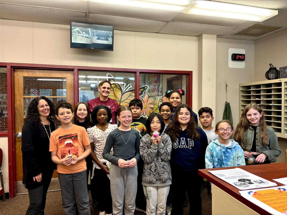 Lloyd Road School (@lloydroadschool) on Twitter photo Introducing this week’s Lloyd Road Elementary School kindness crew! Way to go Huskies! <a href="/MARSDNJ/">Matawan-Aberdeen</a> Introducing this week’s Lloyd Road Elementary School kindness crew! Way to go Huskies! <a href="/MARSDNJ/">Matawan-Aberdeen</a>