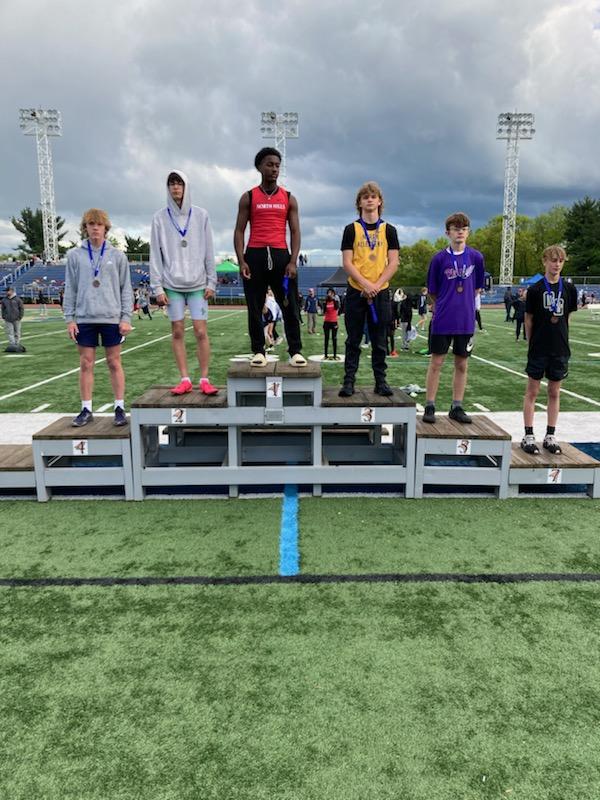 MsMendenhall1's tweet photo. Congratulations to Elijah Drayer for placing 5th in the long jump at the Butler Jr High Invitational! https://t.co/JAjLD5AKN1