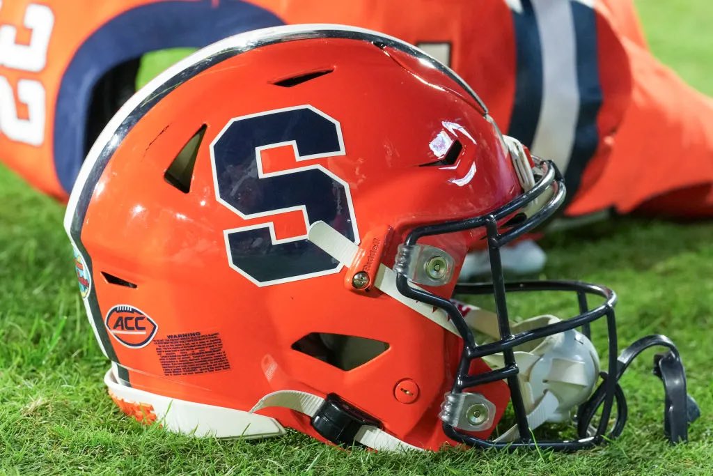 DeShaunT8's tweet image. Thank you coach @CoachNunz for the @CuseFootball offer #Cuse #Syracusefootball 🧡