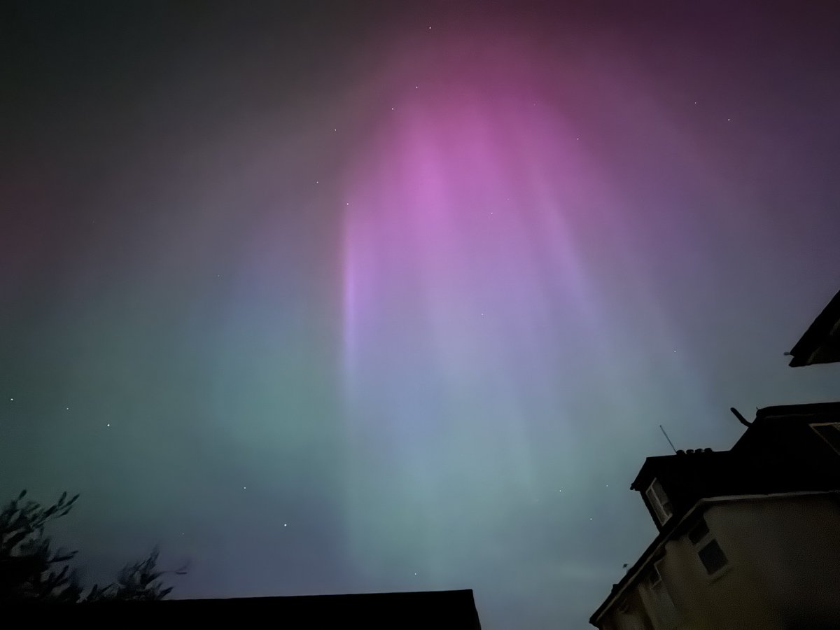 @Met4CastUK The #aurora over #Redhill in #Surrey