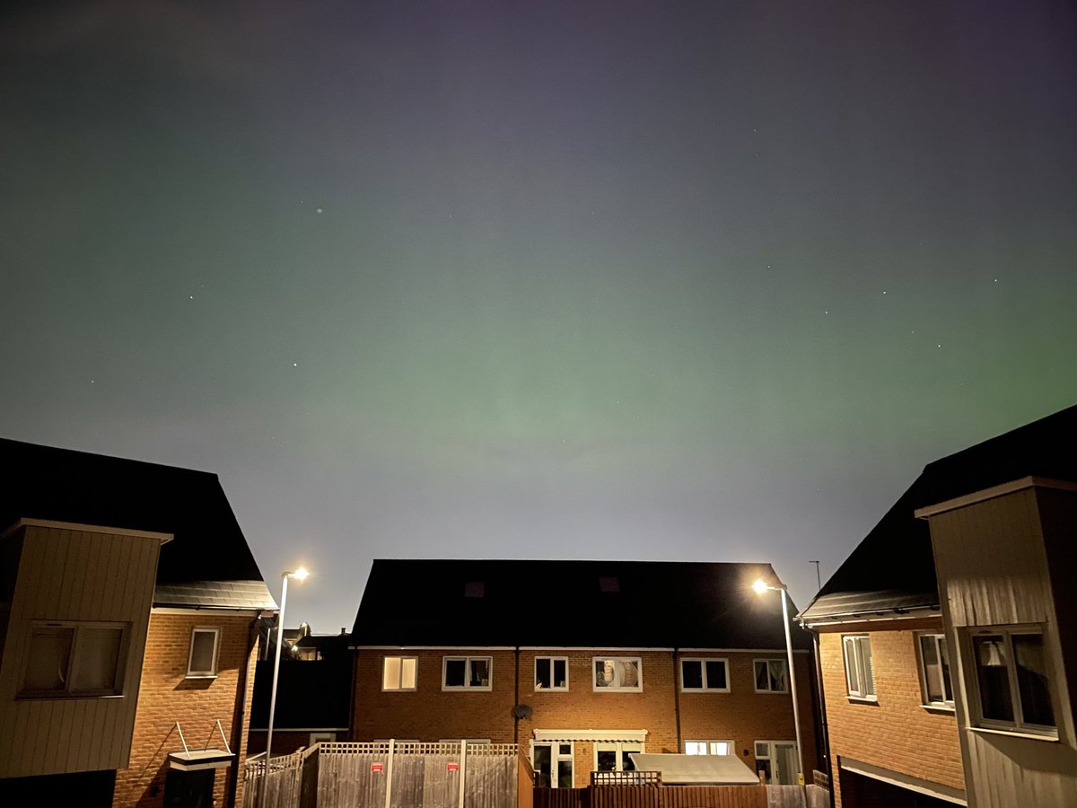 Never thought I’d see these beautiful colours this far south #auroraborealis Greenhithe, Kent