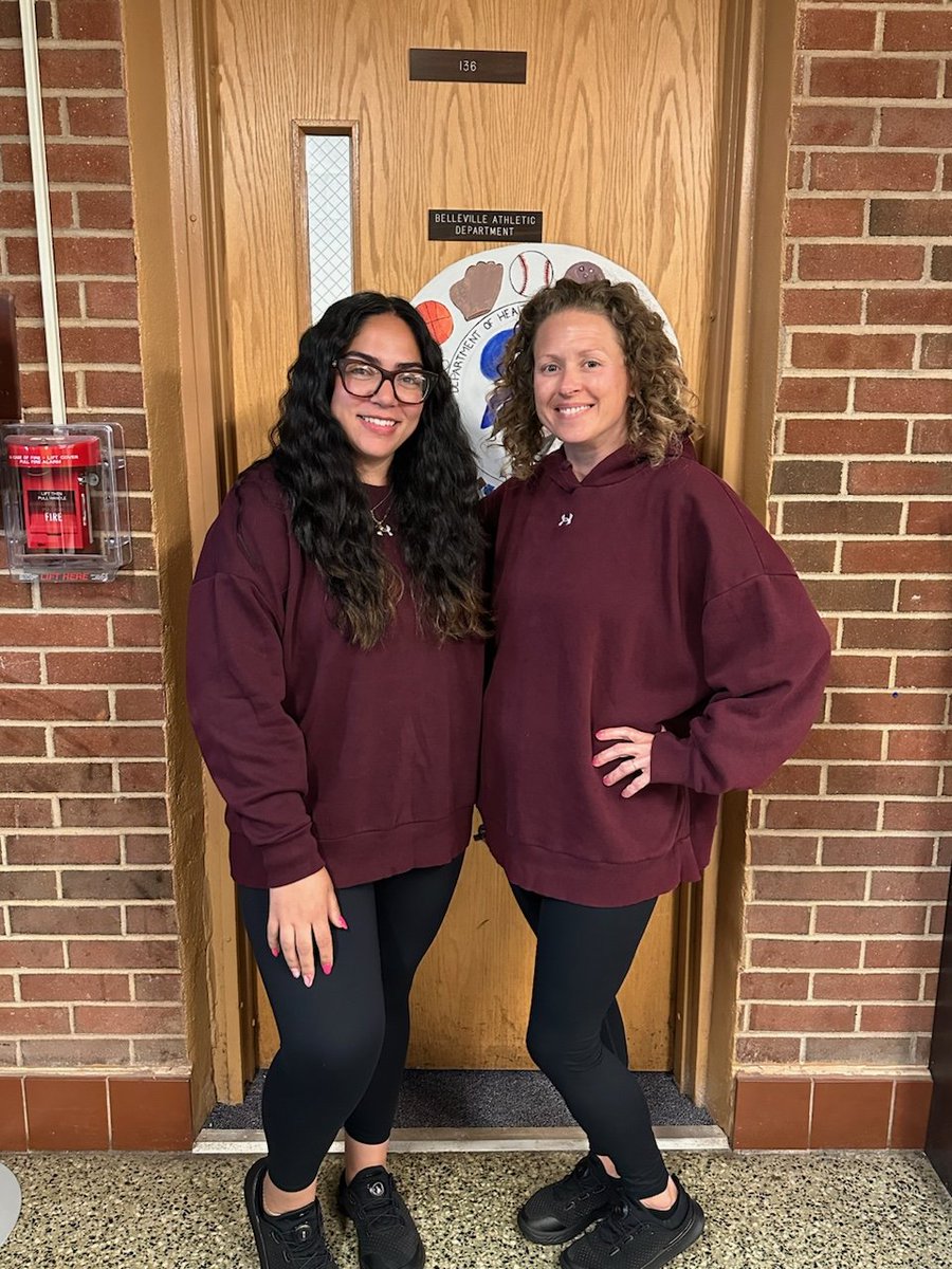 Another Friday, another Bestie Fit. 
<a href="/bhscoachalves/">Coach Alves</a> 
#FitFriday
#UnderArmour