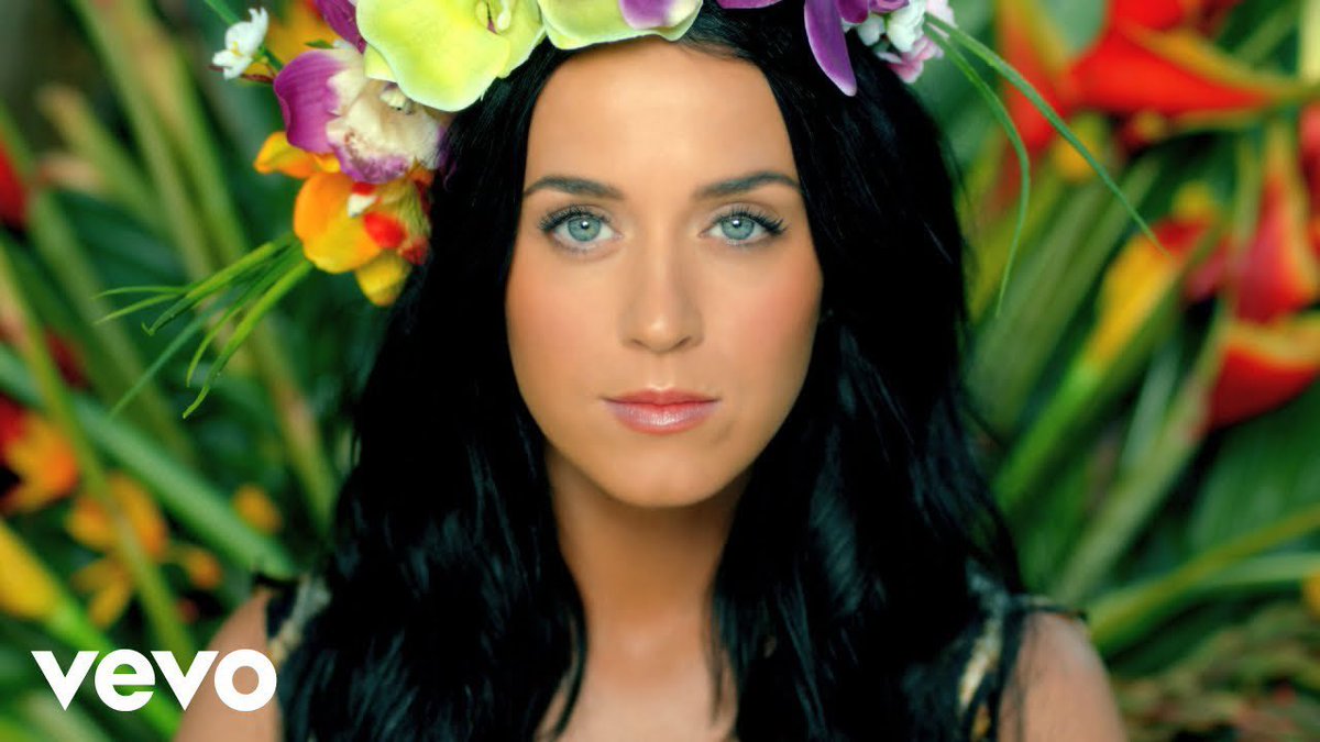 “Roar” by Katy Perry makes history as the first video by a female artist to reach 4 BILLION views on YouTube.