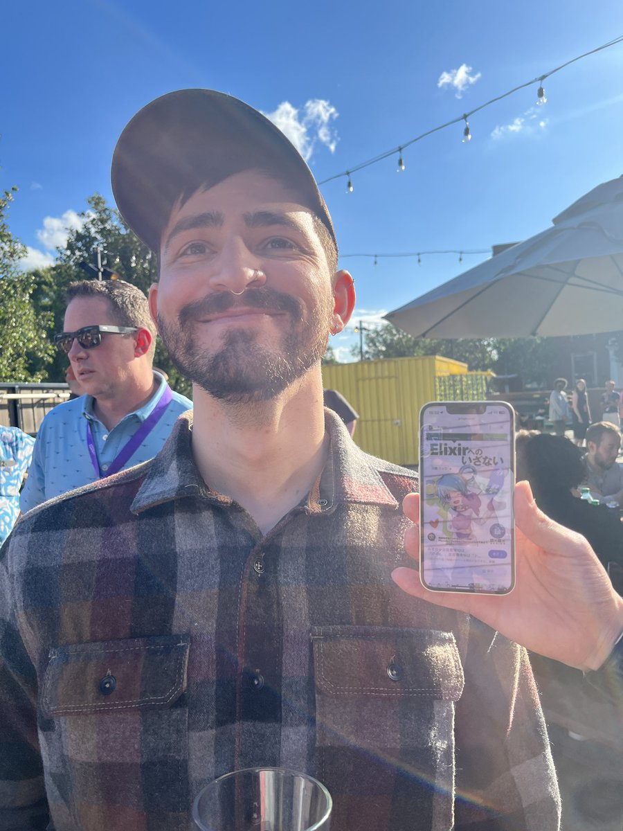 takasehideki's tweet image. @MzRyuKa さん！「この本を見つけて気になってる！めちゃくちゃ可愛い！」って言ってます！！
Hey MzRyuka-san!! @HassanShaikley , our new friend at #GigCityElixir is shouting“I know this book in Japan, I wanna read and buy because this is the cutest book about Elixir!!”