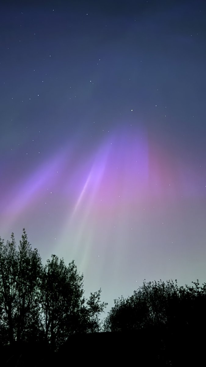 jon_ScreenBurn's tweet image. Skybox above Scotland right now is looking pretty epic - Aurora!